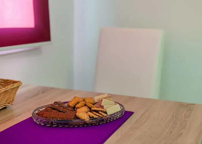 Sanja Suta * بودْسْتغانا