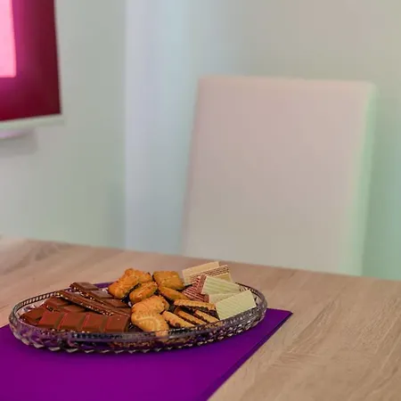 Sanja Suta * Podstrana